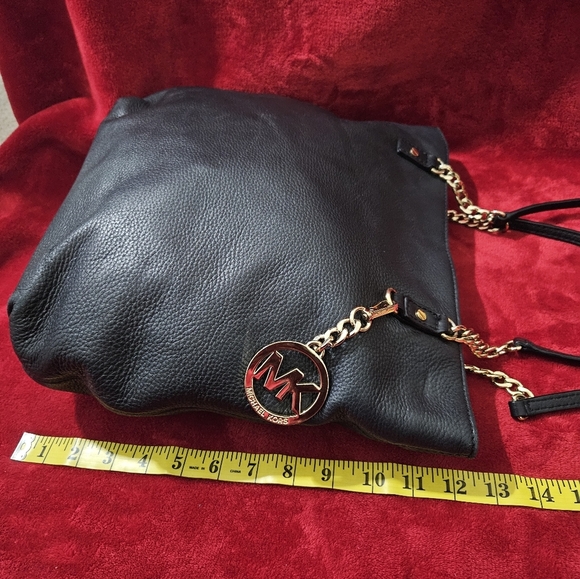 Michael Kors Jet Set Chain Navy Blue Pebble Leather Tote/Handbag - Picture 5 of 12